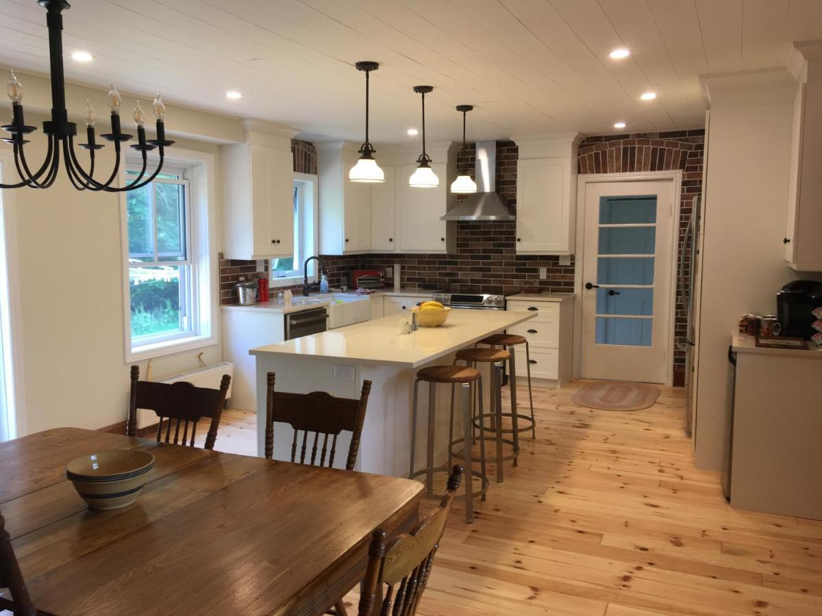 Sawyer'S Creek Bed And Breakfast Algonquin Highlands Buitenkant foto