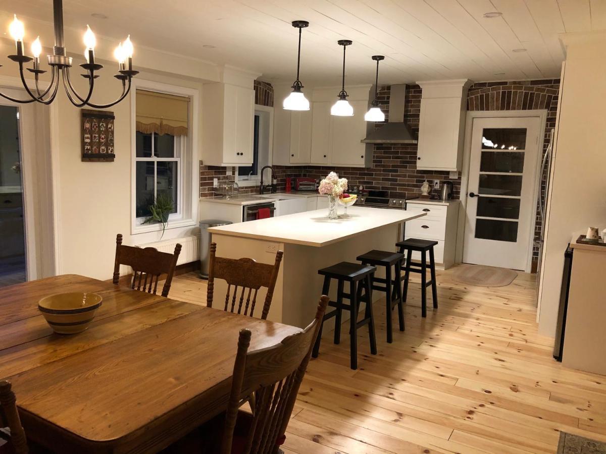 Sawyer'S Creek Bed And Breakfast Algonquin Highlands Buitenkant foto